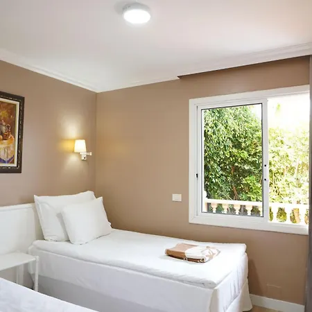 Coral La Quinta Park 圣乌尔苏拉
