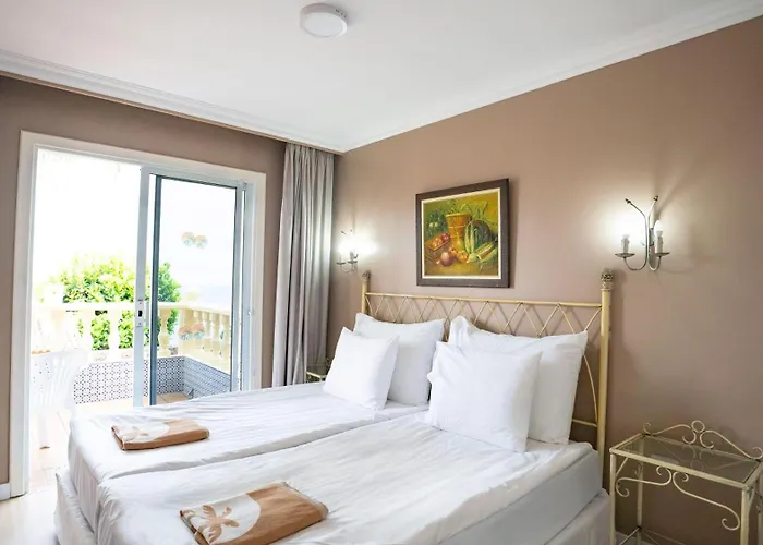 Coral La Quinta Park *